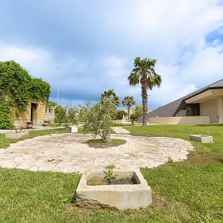In Tatil Evi